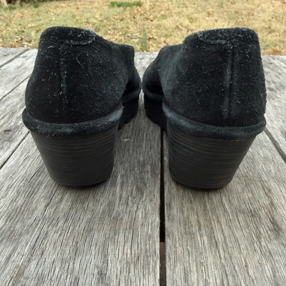 Fly London Yaz Women Black Suede Wedge Platform V-Cut Pump Size‎ EU 38/US 7.5-8